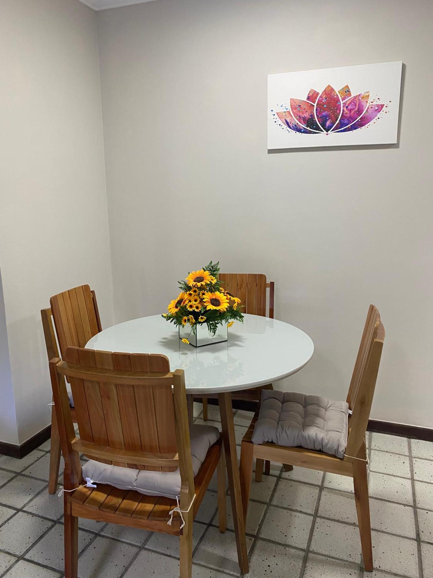 Confortavel Apto, Piscina, Camareira Barra/ondina Apartamento
